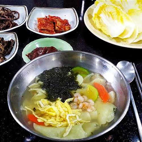 알로에 수제비 + 만두